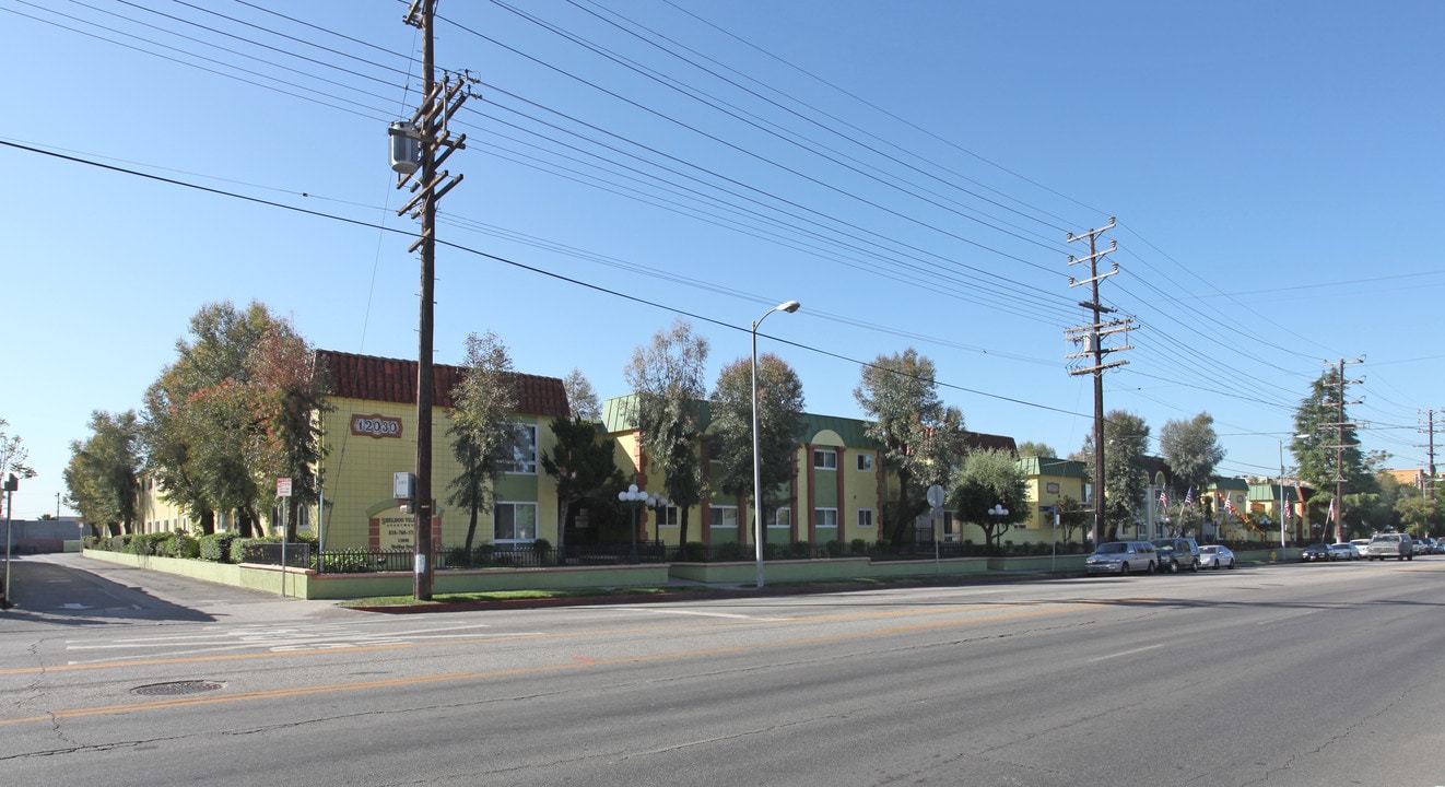 Sheldon Village Apartments in Sun Valley, CA - Building Photo