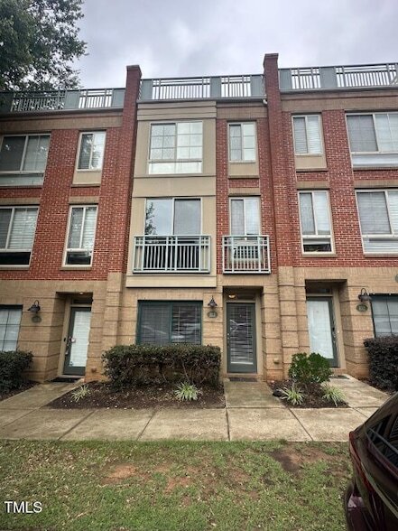 1220 Twin Branches Way in Raleigh, NC - Building Photo