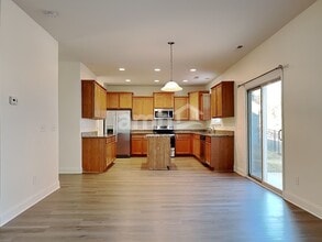 185 Clubhouse Dr in Youngsville, NC - Foto de edificio - Building Photo