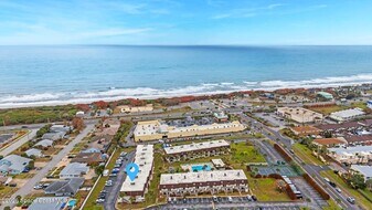 180 Paradise Blvd in Indialantic, FL - Building Photo