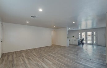 3649 E Emile Zola Ave in Phoenix, AZ - Foto de edificio - Building Photo