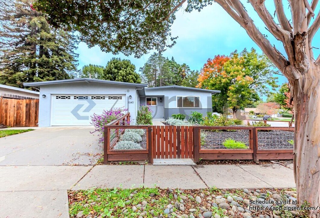 3040 Blane Way in Napa, CA - Building Photo