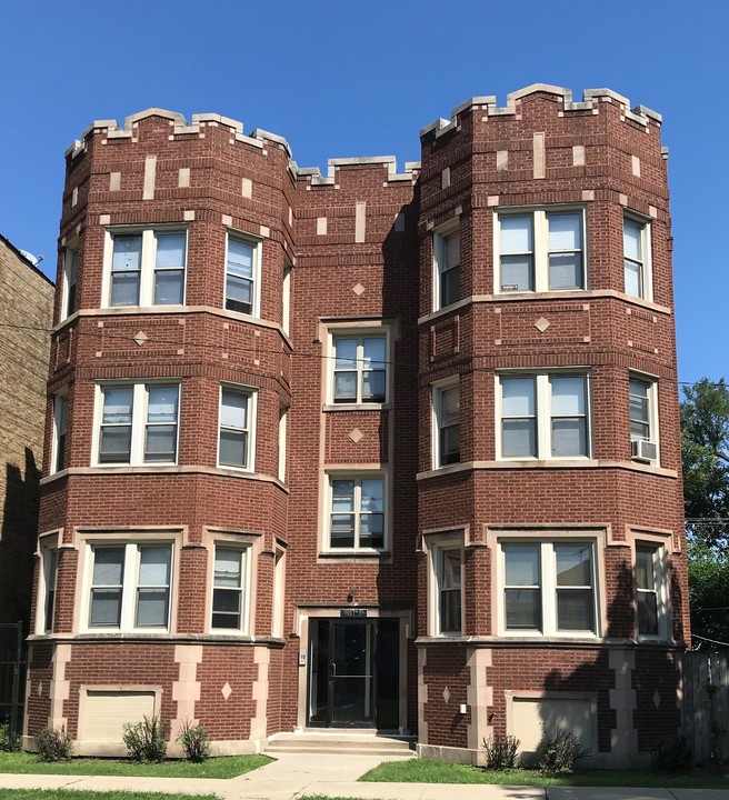 9017 S Bishop St in Chicago, IL - Building Photo