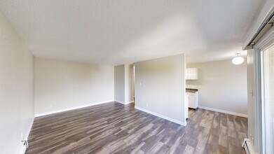 10105-10107 107 Ave in Grande Prairie, AB - Building Photo - Building Photo