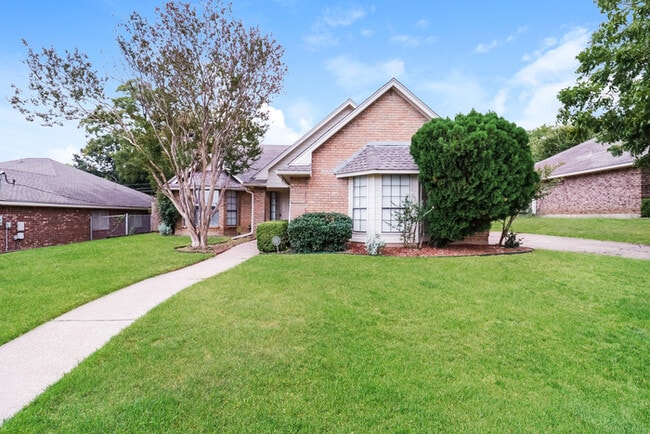 property at 524 E Lanett Dr