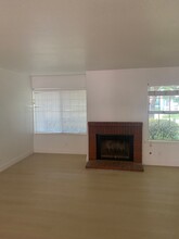 390 Jeremiah Dr in Simi Valley, CA - Building Photo - Building Photo