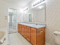 302 Wildmarsh Rd photo'