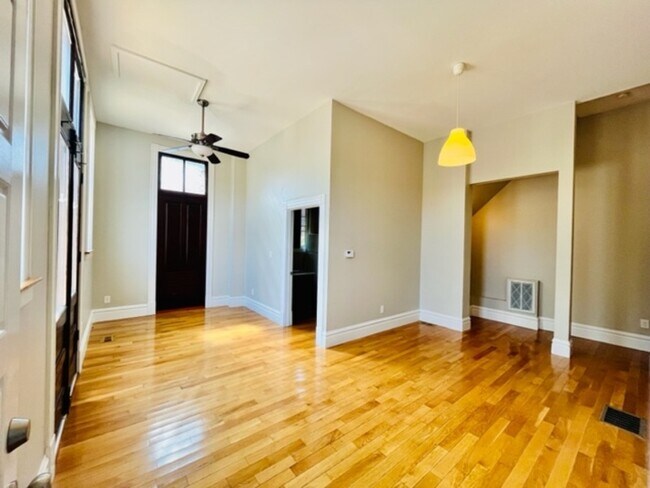 property at 2900 Cherokee St