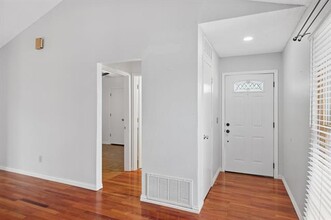2207 Jamestown Ln in Carrollton, TX - Building Photo - Building Photo
