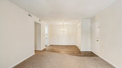 Westchester Key Apartments in High Point, NC - Building Photo - Building Photo