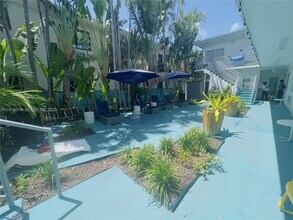 8320 Harding Ave in Miami Beach, FL - Building Photo - Building Photo