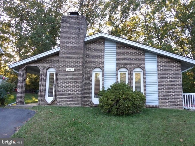307 Newman Ct in Sterling, VA - Building Photo - Building Photo