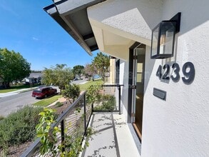 4239 W 64th St in Los Angeles, CA - Building Photo - Building Photo