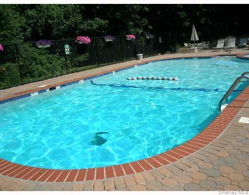 9 E Lawrence Park Dr in Piermont, NY - Building Photo - Building Photo