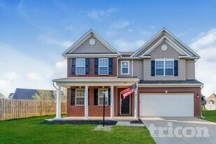 1044 Hazelwood Dr in Greenwood, IN - Building Photo