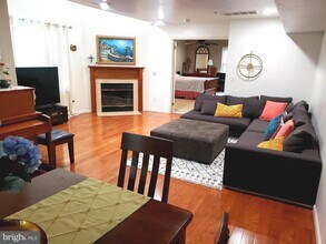 1132 Chanticleer in Cherry Hill Township, NJ - Building Photo - Building Photo