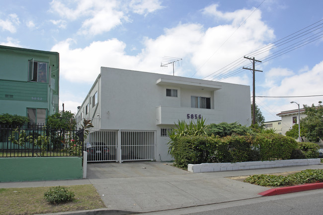 5856 Willoughby Ave in Los Angeles, CA - Building Photo - Building Photo