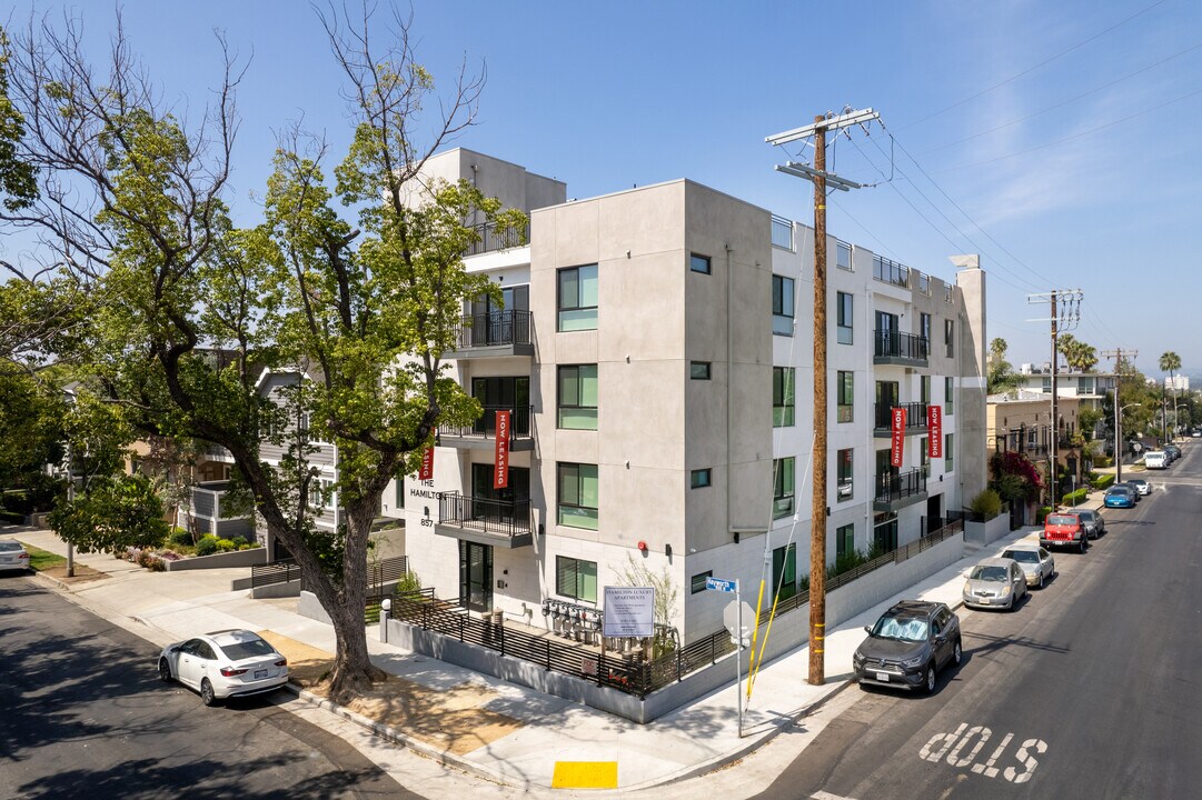 857 N Hayworth Ave in Los Angeles, CA - Foto de edificio