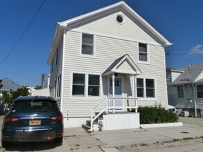 83 Mineola Ave in Point Lookout, NY - Building Photo - Building Photo
