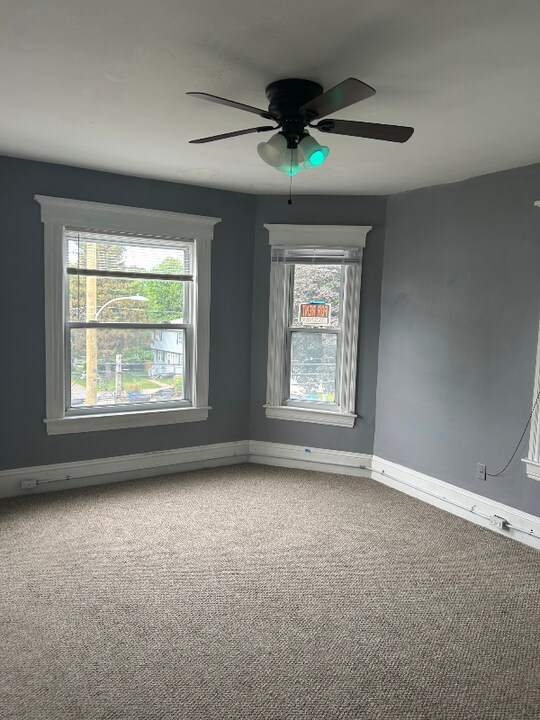 89 Goffe St in Manchester, NH - Building Photo