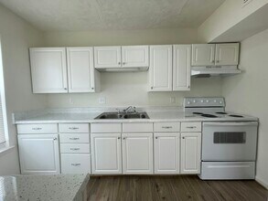 3953 Old Brook Rd in Richmond, VA - Building Photo - Building Photo