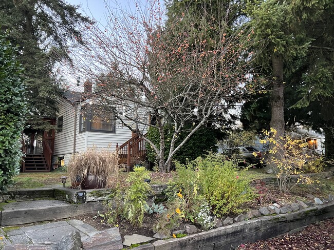 property at 11243 Occidental Ave S