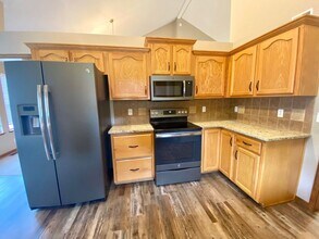2300 Sumter Ct in Leavenworth, KS - Building Photo - Building Photo