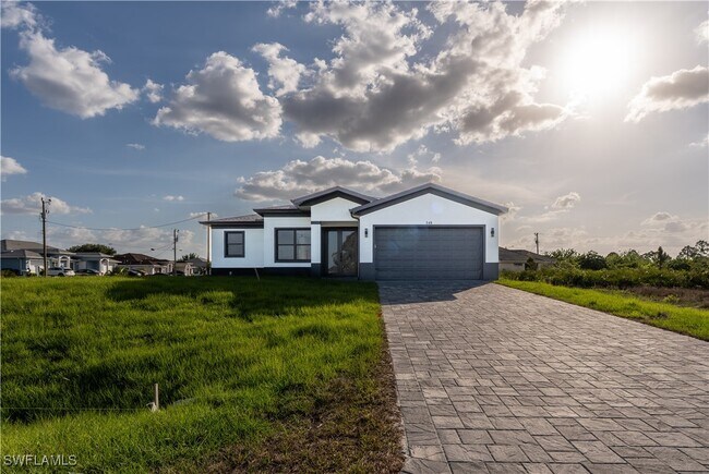 348 Pyramid Ave in Lehigh Acres, FL - Building Photo - Building Photo