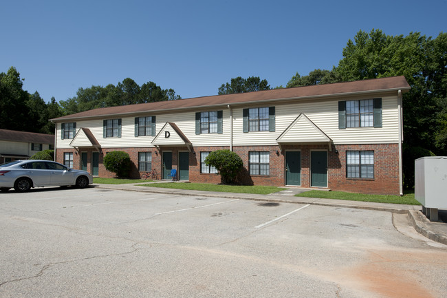 Franklin Oaks Apartments in Franklin, GA - Building Photo - Building Photo