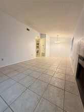 14311 Hanging Moss Cir in Tampa, FL - Building Photo - Building Photo