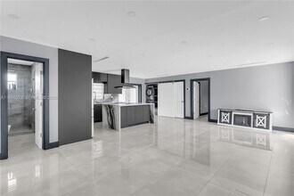 500 SW 64th Pkwy in Pembroke Pines, FL - Building Photo - Building Photo