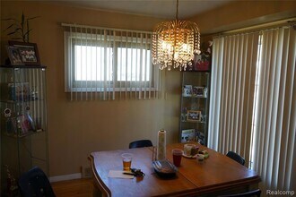 20115 Santa Barbara Dr in Detroit, MI - Building Photo - Building Photo