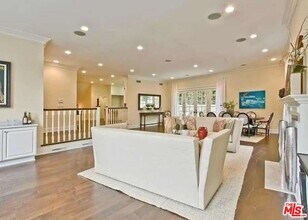 580 N Kenter Ave in Los Angeles, CA - Building Photo - Building Photo