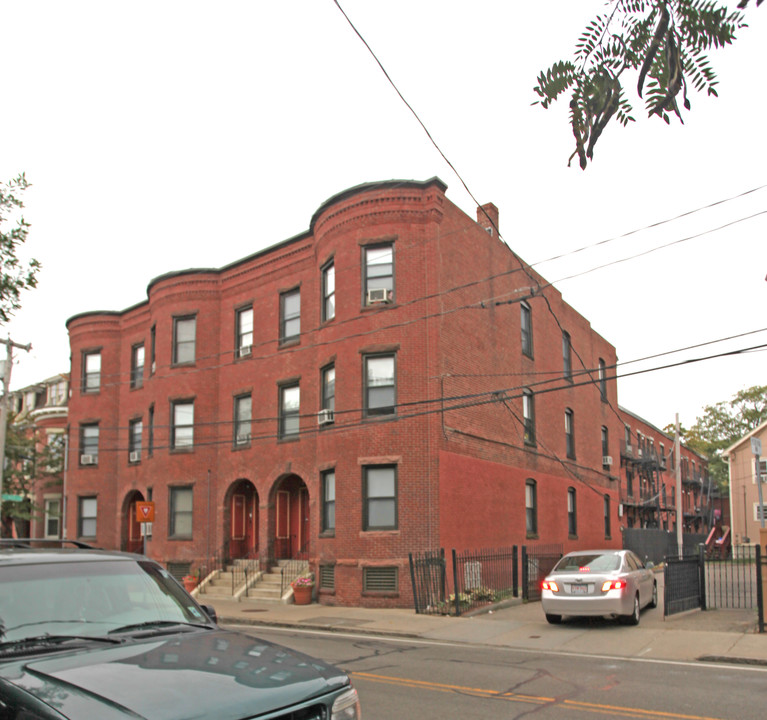 Columbia St. in Cambridge, MA - Building Photo