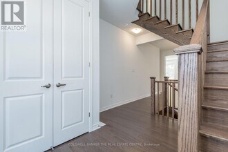550 Mika St in Innisfil, ON - Building Photo - Building Photo