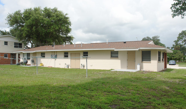 614-616 Johnson St in Cocoa, FL - Foto de edificio - Building Photo