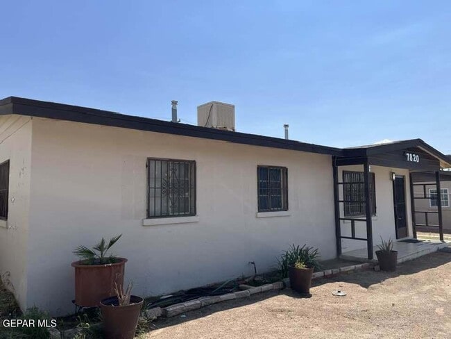 7820 Maverick Ave in El Paso, TX - Building Photo - Building Photo
