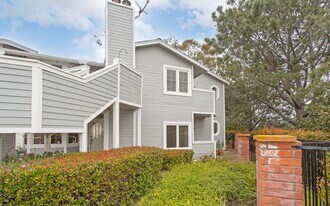 2144 S Coast Hwy in Oceanside, CA - Building Photo