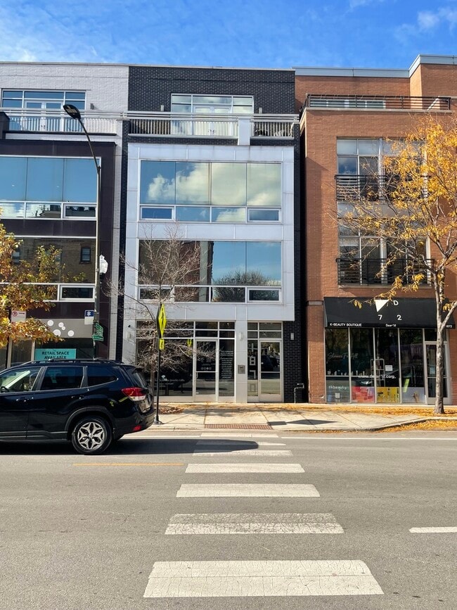 property at 1870 N Damen Ave