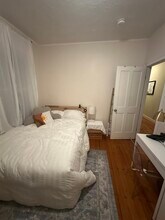 1293 Cambridge St, Unit 2b in Cambridge, MA - Foto de edificio - Building Photo