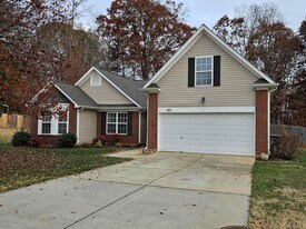 165 Jacobs Woods Cir in Troutman, NC - Building Photo
