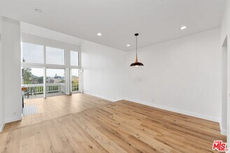 4342 Redwood Ave in Marina Del Rey, CA - Building Photo - Building Photo