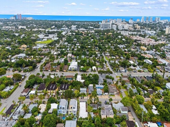 1219 NE 14th Ave, Unit 4 in Fort Lauderdale, FL - Building Photo - Building Photo