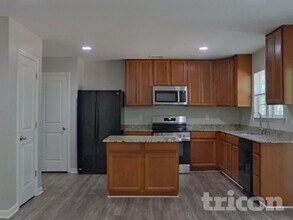 461 Denman Loop in Columbia, SC - Building Photo - Building Photo