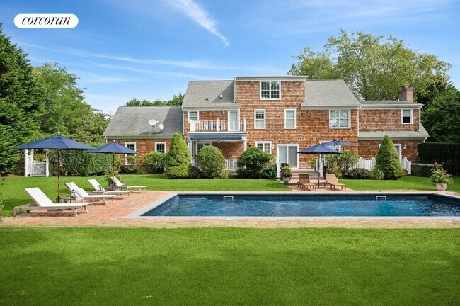 270 Montauk Hwy in Southampton, NY - Building Photo - Building Photo