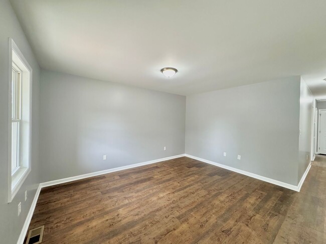 1212 Halifax St in South Hill, VA - Foto de edificio - Building Photo