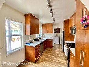 7100 Ramsgate Ave in Los Angeles, CA - Building Photo - Building Photo