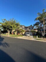 4178 Summerview Way in Oceanside, CA - Building Photo