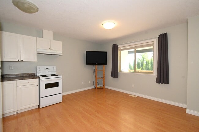 property at 7650 Grayshell Rd