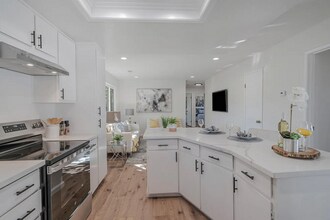 7675 Sunset Ave in Newark, CA - Building Photo - Building Photo